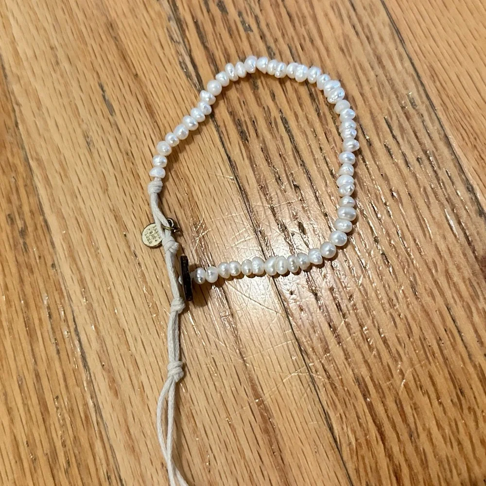 Adjustable bracelet - Picture 1 of 3